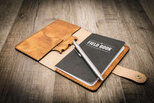 Load image into Gallery viewer, Leather Field Notes Cover - Saddle Tan