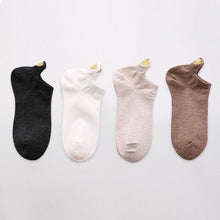 Load image into Gallery viewer, 4 Pairs Fashion Socks New Spring Cotton Non-Slip No-Show Boat Socks Novelty Girls Cute Heart Embroidery Casual Funny Ankle Socks Pack For Women