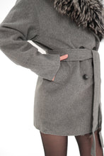 Load image into Gallery viewer, Genuine Silver Fox Lama Wool Coat