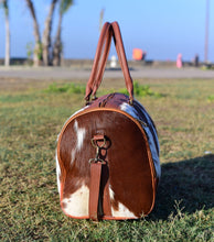 Load image into Gallery viewer, Cowhide Duffel bag
