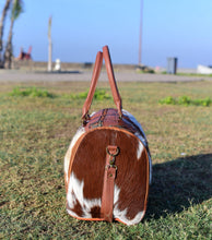 Load image into Gallery viewer, Cowhide Duffel bag