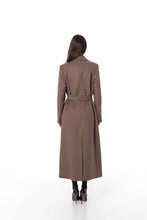 Load image into Gallery viewer, Ellis Tailored Cashmere Wool Coat in Warm Taupe