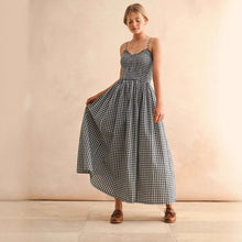 Load image into Gallery viewer, Women's Retro Plaid Sleeveless A-Line Maxi Dress – Fitted Waist Pleated Sundress