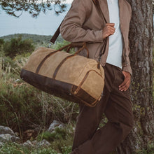 Load image into Gallery viewer, Weekender Bag