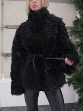 Load image into Gallery viewer, Genuine Tigrado Curly Shearling Coat