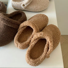 Load image into Gallery viewer, 🩴 Women’s Closed-Toe Fleece-Lined Thickened Two-Way Wear Slippers