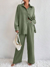 Load image into Gallery viewer, Women's Pleated Long Sleeve Lapel Two-Piece Set – Loose Top & Pants