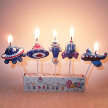 Load image into Gallery viewer, 5PCS/Set Airplane Candle Cartoon Aircraft Spacecraft Rocket Birthday Cake Candles Outer Space Party Favors Cute Space Ship Cake Decorations for Kids Perfect for Birthday Party Children Carnival Party And Cupcake Decorative Candle For Kids Party