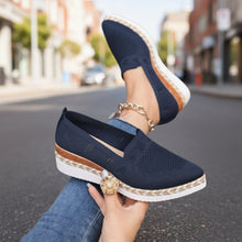 Load image into Gallery viewer, Women’s Woven Rope Platform Snakeskin Pointed-Toe Flats | Trendy Flats