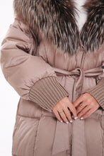 Load image into Gallery viewer, Rei Silver Fox Fully Lined Hood Down Coat in Blush