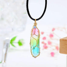 Load image into Gallery viewer, Women's Transparent Geometric Diamond Crystal Necklace