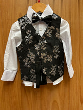 Load image into Gallery viewer, Kids World Of USA Black/Silver Vest Set with matching bow tie and white dress shirt