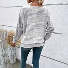 Load image into Gallery viewer, Women’s Textured Round-Neck Long-Sleeve Pullover