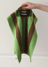 Load image into Gallery viewer, Ultra Soft Absorbent Retro Stripe Bath Towel - 100% Organic Premium Combed Cotton