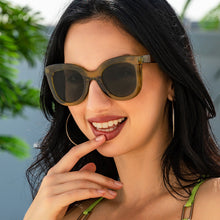 Load image into Gallery viewer, Large Rim Sunglasses – Oversized Women’s Fashion Shades