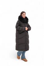 Load image into Gallery viewer, Genuine Fur Trim Down Fill Coat