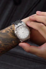 Load image into Gallery viewer, Mod Royal Oak White