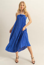 Load image into Gallery viewer, Knotted Detail Halter Neck Flowy Maxi Dress For Summer Elegant, Romantic, and Graceful with Chic Halter Neck Design and Flowy Maxi Length for a Stunning Look