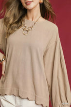 Load image into Gallery viewer, Umgee Linen Scallop Hem Long Sleeve Blouse | Fitiquefit