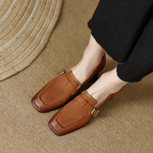 Load image into Gallery viewer, Women's Retro British Style Chunky Heel Leather Shoes – Round Toe Commuter