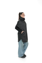 Load image into Gallery viewer, Emery Relaxed Fit Vest in Black