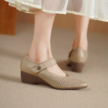Load image into Gallery viewer, Women’s Retro Pointed High Heels