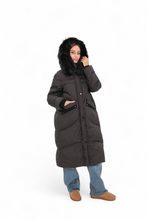Load image into Gallery viewer, Genuine Fur Trim Down Fill Coat