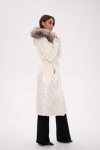 Load image into Gallery viewer, Saga® Furs Silver Fox Wool Alpaca Freudenberg Comfortemp® Coat