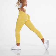Load image into Gallery viewer, Snowflake Camouflage Seamless Yoga Pants – High Waisted Leggings