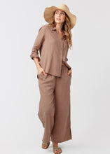 Load image into Gallery viewer, Sand Gauze Travel Pant