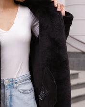 Load image into Gallery viewer, ⇆ Reversible Faux Shearling Hooded Coat