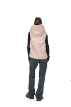Load image into Gallery viewer, ⇆ Reversible Light Insulated Vest Powder | Ivory