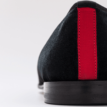 Load image into Gallery viewer, Men's Black Velvet Slipper II