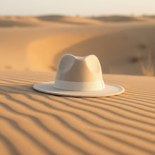 Load image into Gallery viewer, Wide Brim Bell Crown Wool Hat – Unisex Sun & Warmth Hat