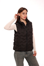 Load image into Gallery viewer, Quilted Vest in Black