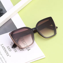 Load image into Gallery viewer, Women's Cat-Eye Oversized Sunglasses — UV Protection Trendy Shades