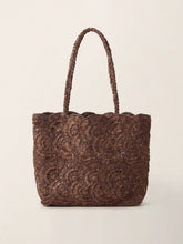 Load image into Gallery viewer, Handwoven Raffia Floral Pattern Tote Bag