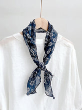 Load image into Gallery viewer, Ramie Vintage Print Handkerchief