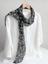 Load image into Gallery viewer, Ramie Vintage Print Handkerchief