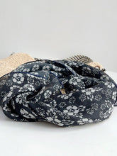 Load image into Gallery viewer, Ramie Vintage Print Handkerchief