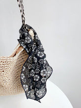 Load image into Gallery viewer, Ramie Vintage Print Handkerchief