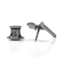 Load image into Gallery viewer, Golf 18th Hole Antique Silver Lapel Pin