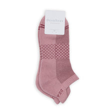Load image into Gallery viewer, Mauve Ankle Socks