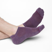Load image into Gallery viewer, Orchid Purple Ankle Socks