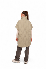 Load image into Gallery viewer, Vans Light Insulated Vest