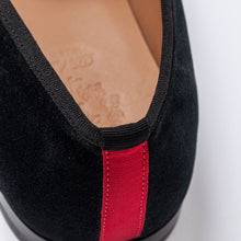 Load image into Gallery viewer, Men's Black Velvet Slipper II