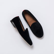 Load image into Gallery viewer, Men's Black Velvet Slipper II