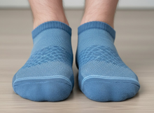 Load image into Gallery viewer, Blue Jay Ankle Socks
