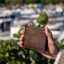 Load image into Gallery viewer, Savona Classic Slim Wallet