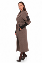 Load image into Gallery viewer, Miru Cashmere Wool Blend Overcoat in Beige Houndstooth